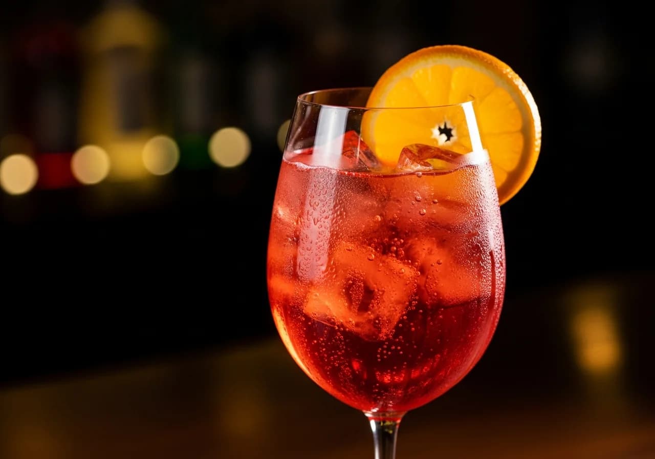 Campari Spritz - Likör cocktail recept